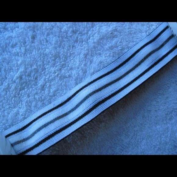 Alpine Muffy Baby Hearing Protection Adjustable Stay Put Silicone Straps - Picture 9 of 13